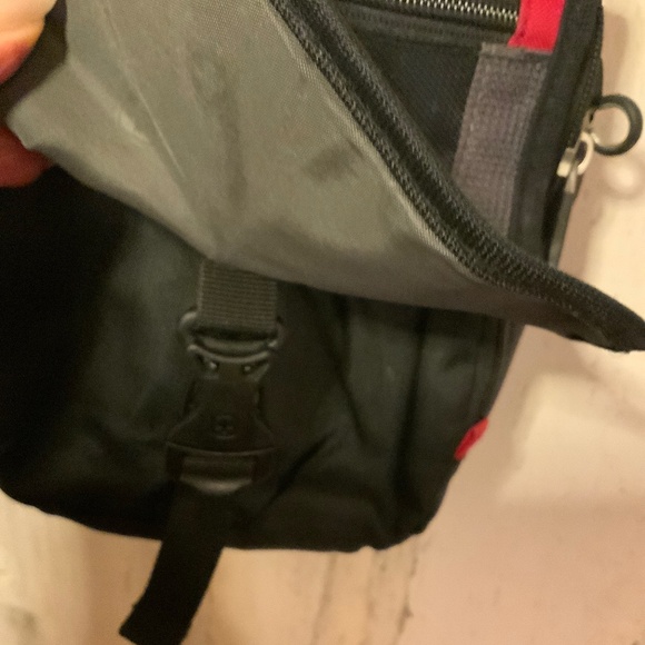 Swiss Gear Small Bag - Picture 4 of 8